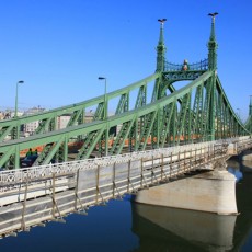 Мост Сабадшаг (ЗАО Хидепитё)