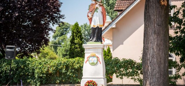 Államhatárt átlépve restauráltatta egy magyar közösség Szent János-szobrát az A-Híd